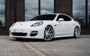 Porsche Panamera Turbo by Tuning Boutique on Vossen Wheels (VFS1)